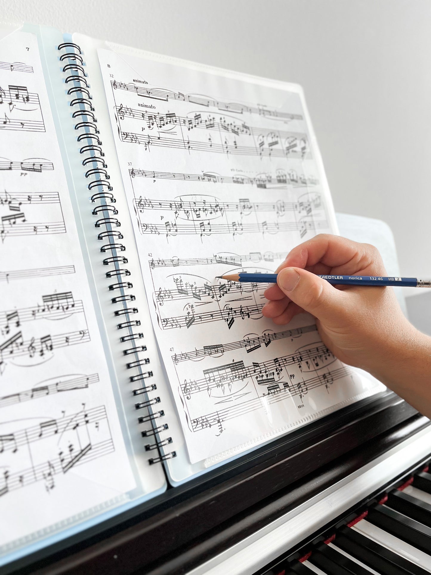 Notenmappe/Notenordner in A4 mit 40 Seiten/20 Taschen